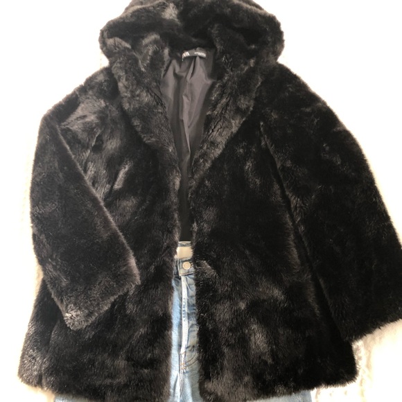 Zara Jackets & Blazers - Zara Black Luxe Faux Fur Hooded Warm Cozy Coat Jacket Size XS